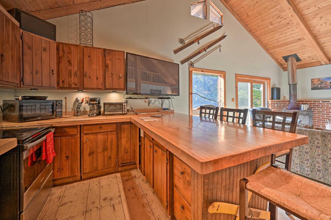 Remote Cabin With Fire Pit 3 Miles To Stowe Mtn! 外观 照片