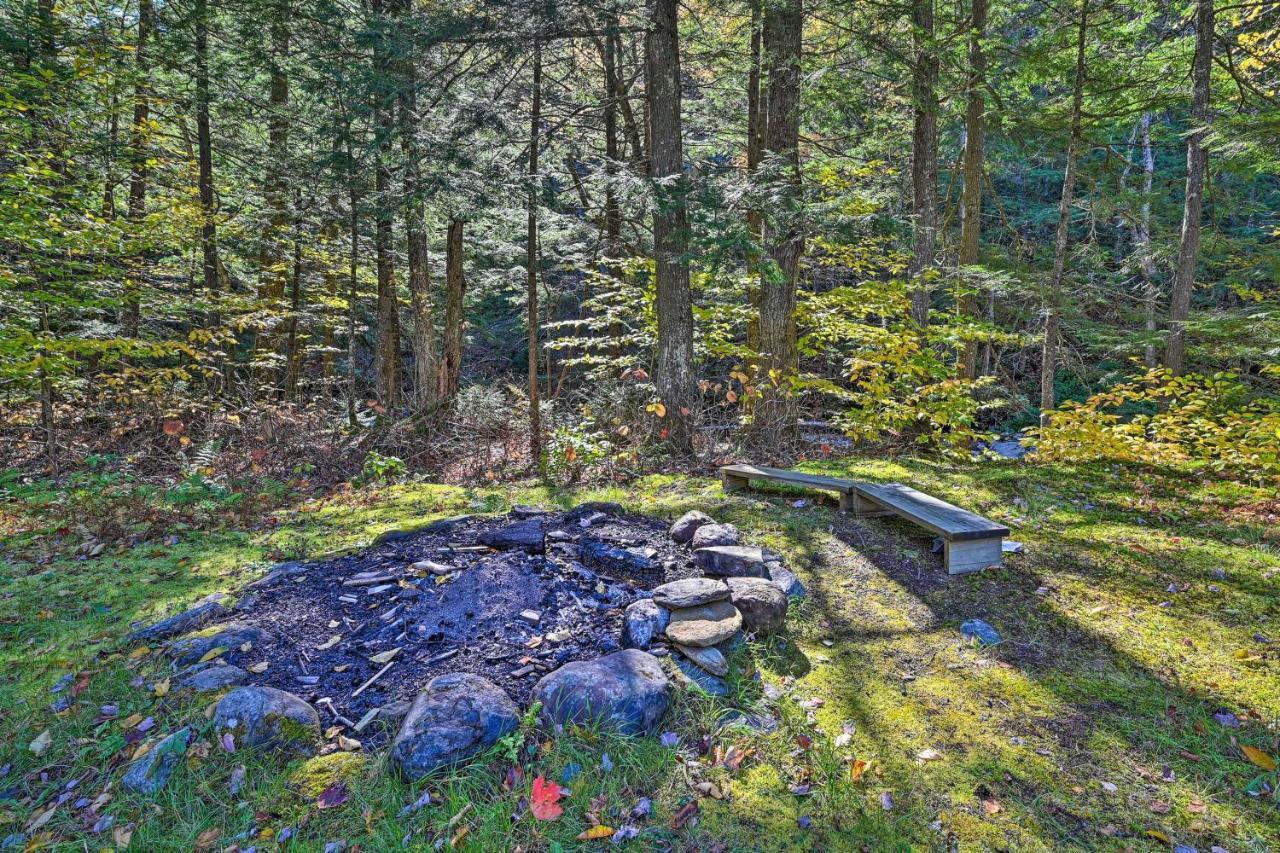 Remote Cabin With Fire Pit 3 Miles To Stowe Mtn! 外观 照片
