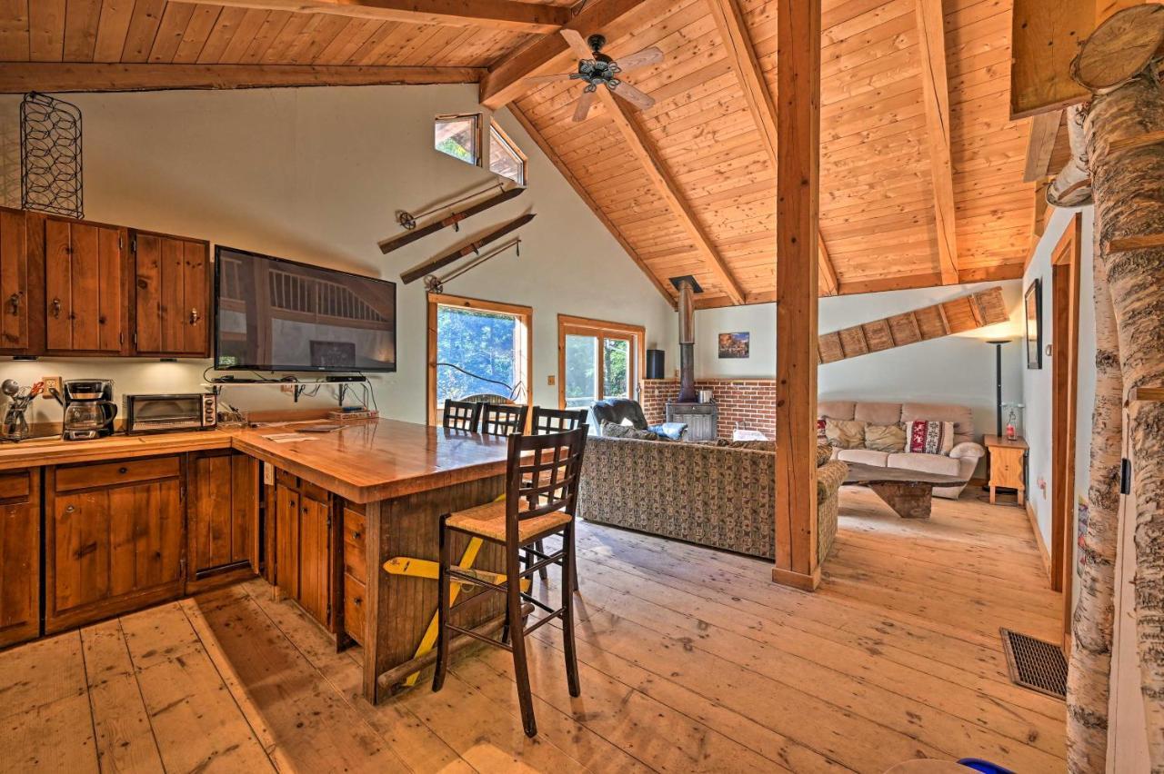 Remote Cabin With Fire Pit 3 Miles To Stowe Mtn! 外观 照片