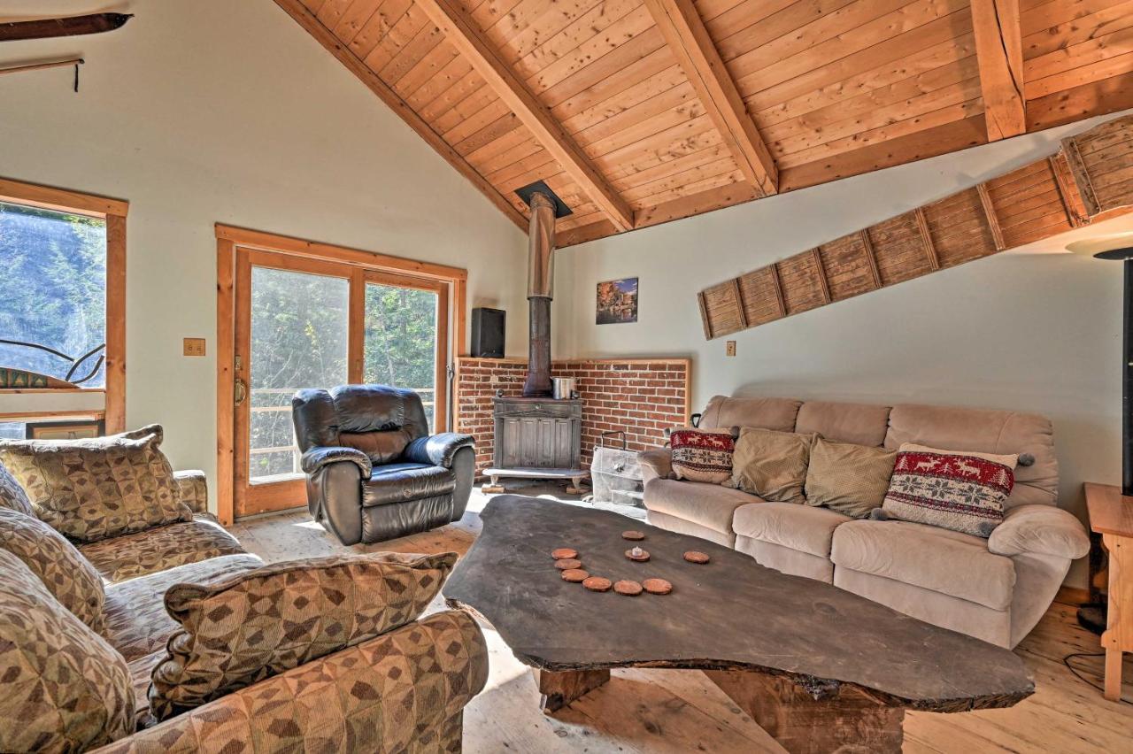 Remote Cabin With Fire Pit 3 Miles To Stowe Mtn! 外观 照片